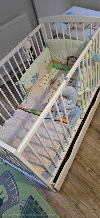 Łóżeczko dziecięce białe drewniane z szufladą i materacem + zestaw