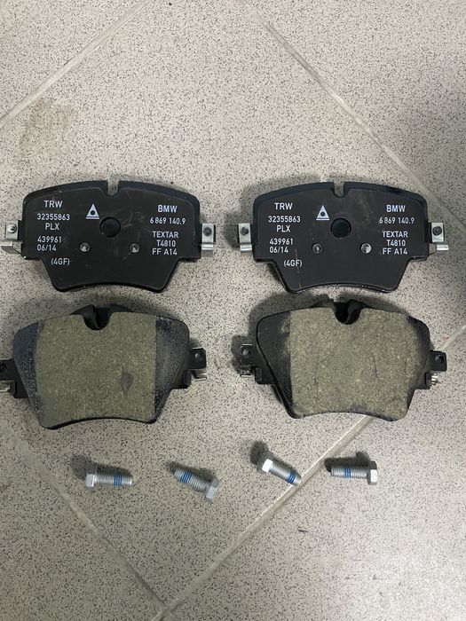 Тормозные колодки на BMW 34106884492