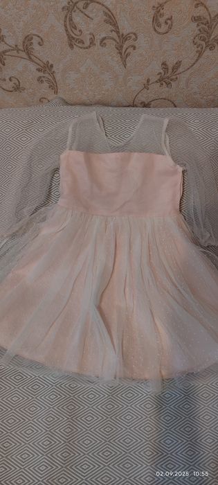 Сукня для дівчинки