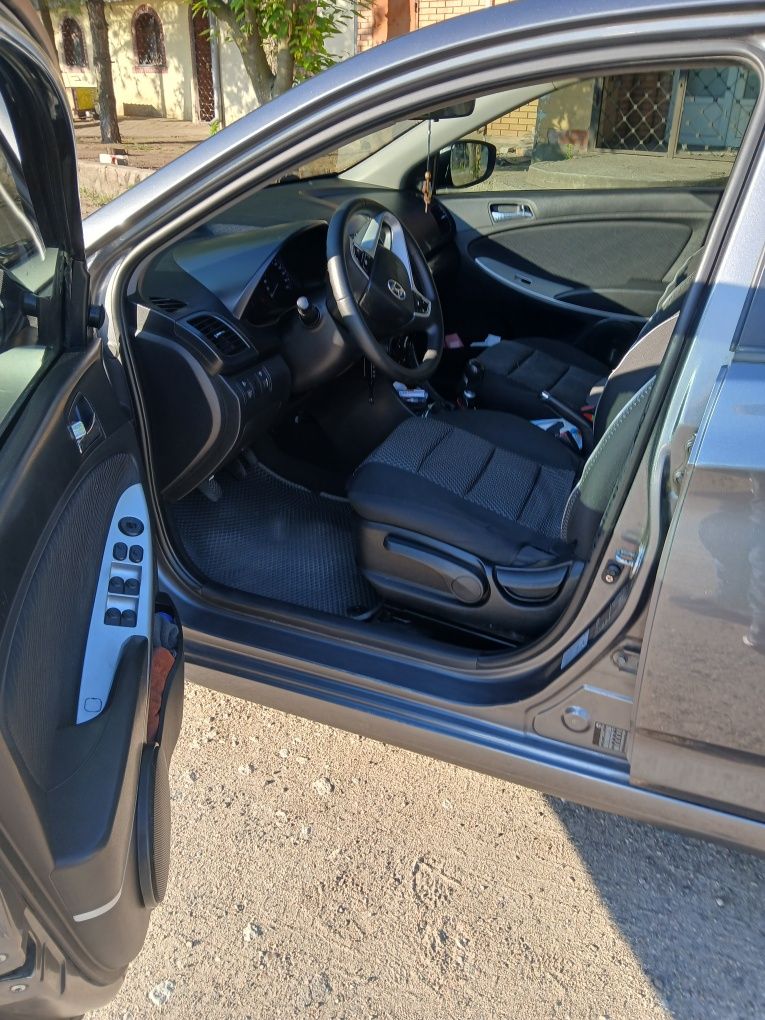 Hyundai accent 1.4 бензин,торг