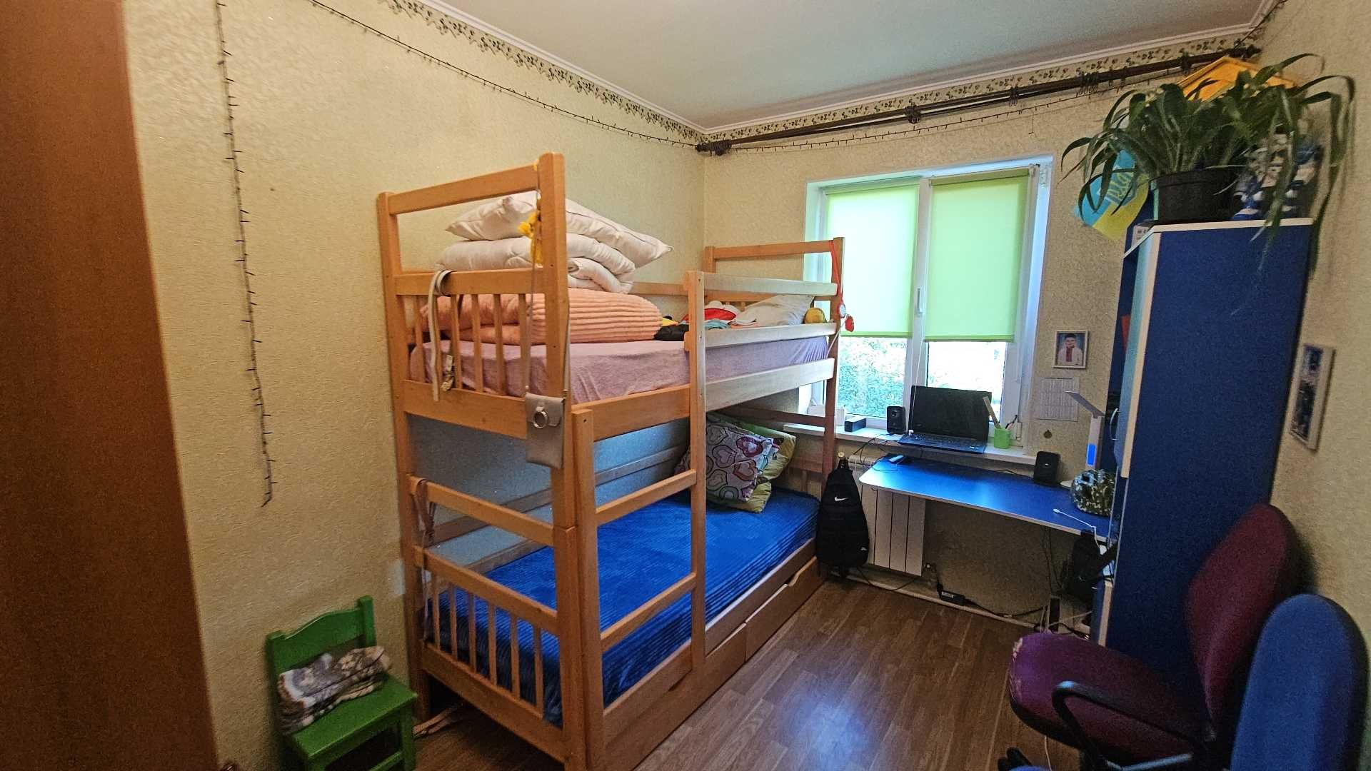 Двох кімнатна квартира з ремонтом - район ЦИНС.