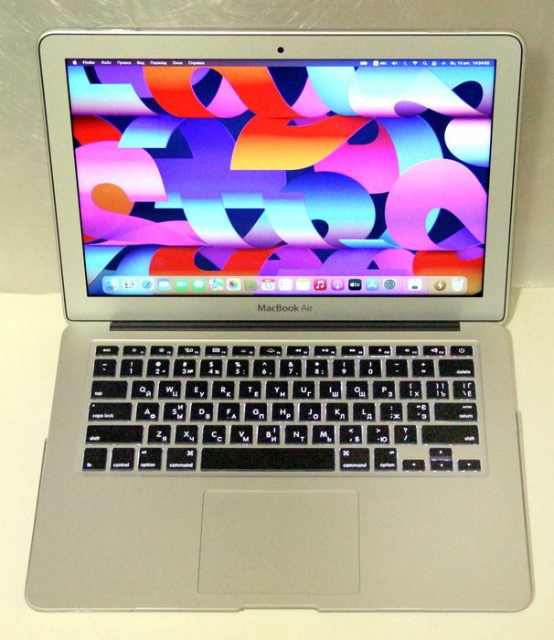 Apple MacBook Air 13", 8Gb/256Gb