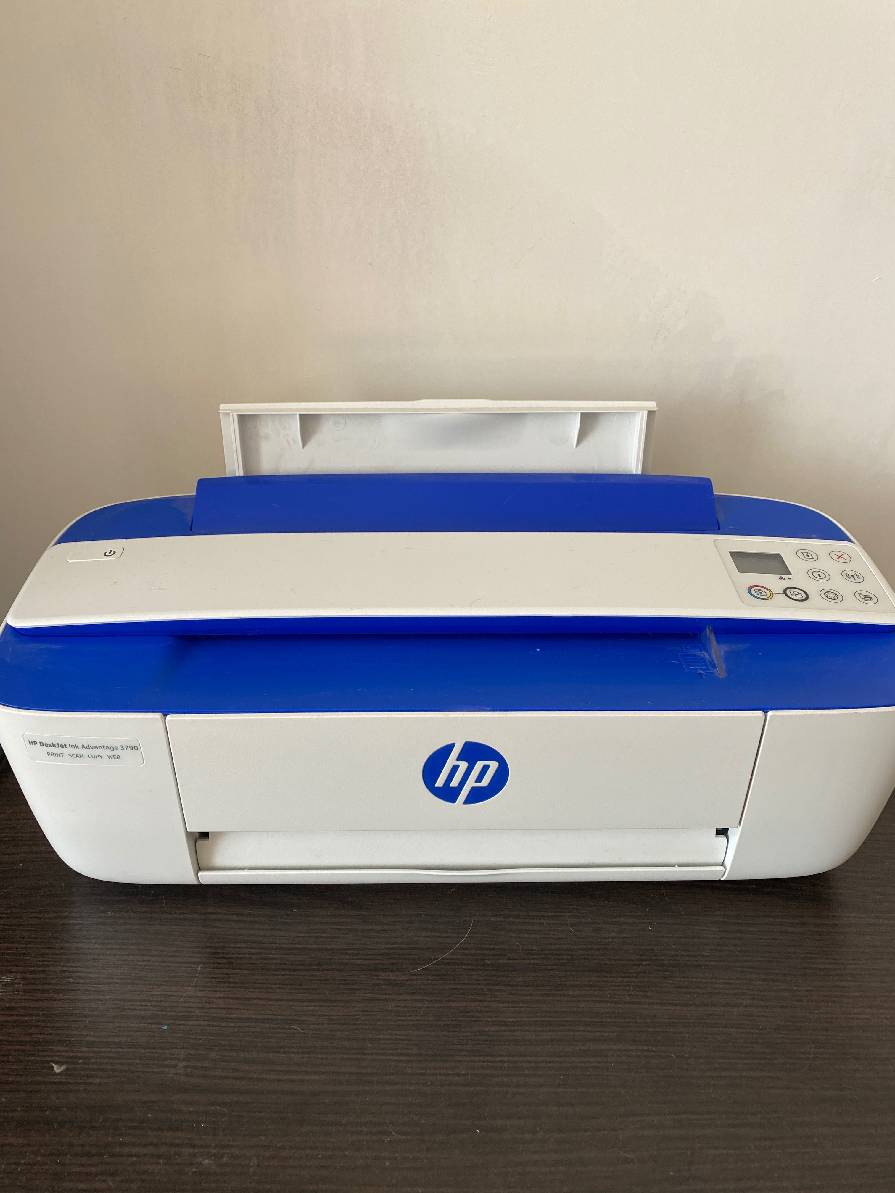 Принтер HP DeskJet Ink Advantage 3790