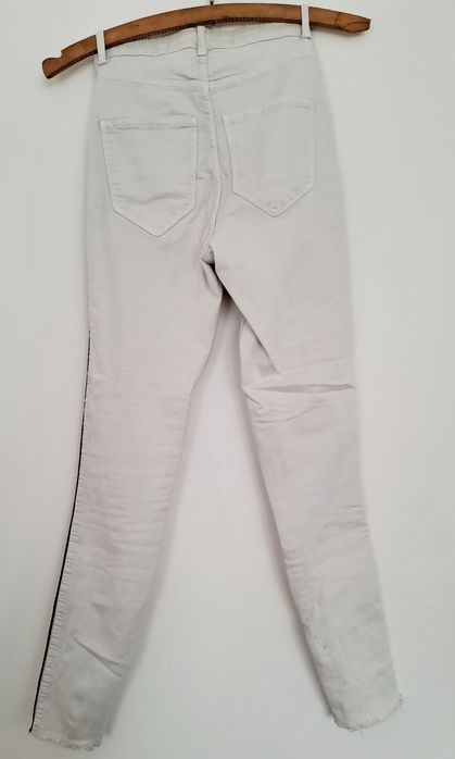 Białe spodnie damskie rurki zara rozmiar 34