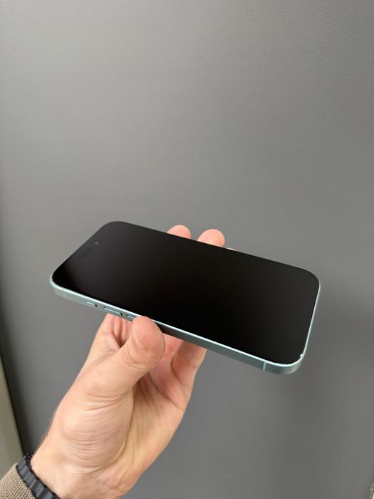 Б/у iPhone 16 256Gb Teal