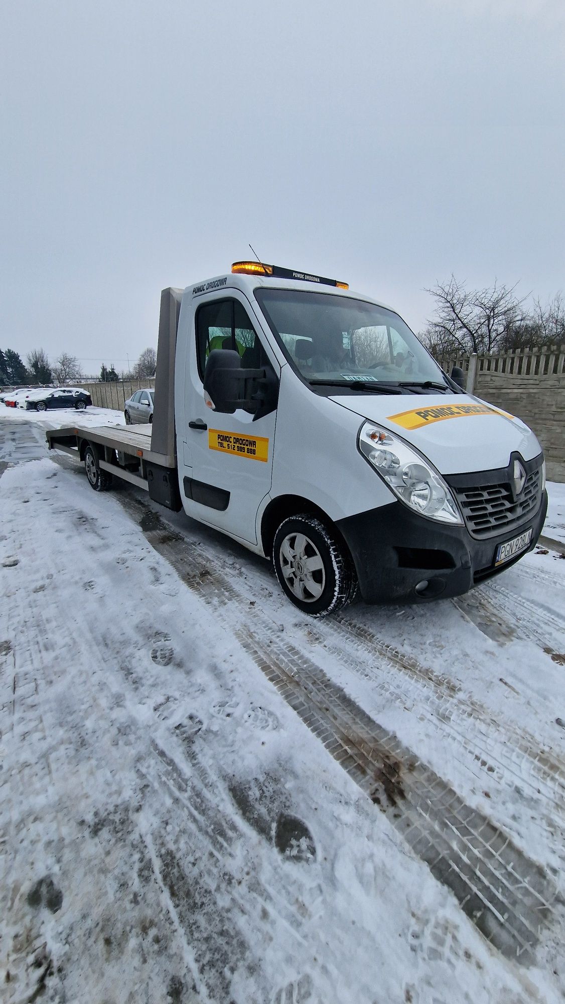 Auto Pomoc Drogowa Osobowe BUS Dostawcze 24H laweta Gniezno Holowanie