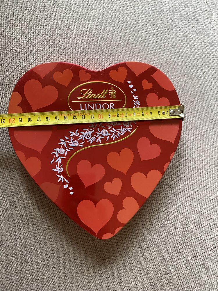 Puszka serce Lindt Walentynki