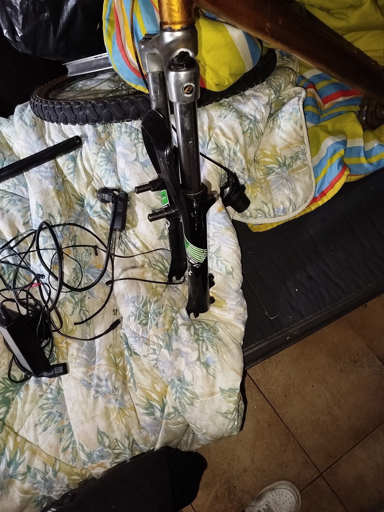 Quadro volante amortecedor