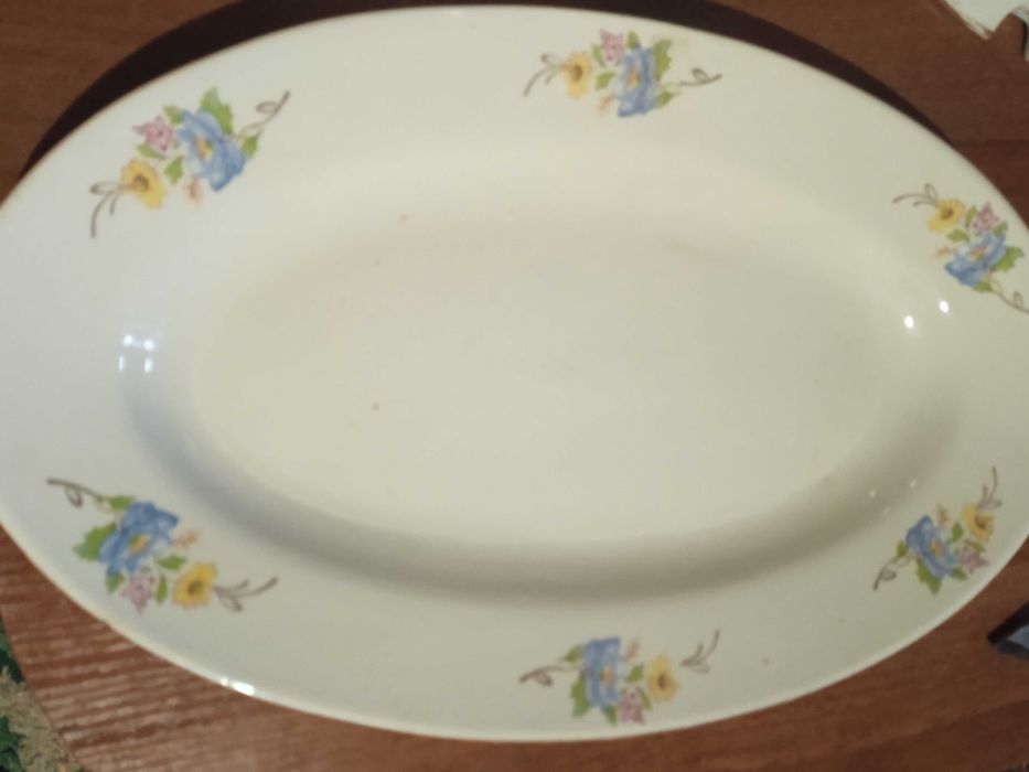 стаканы новые- Супница Блюдо Тарелки топорик для мяса