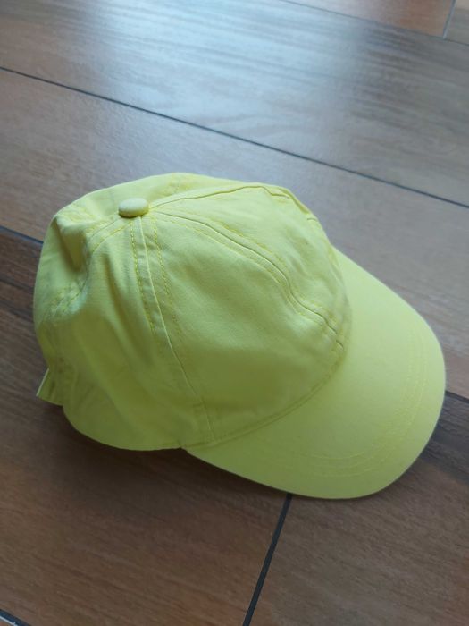 Czapka z daszkiem Benetton limonkowa żółta 110