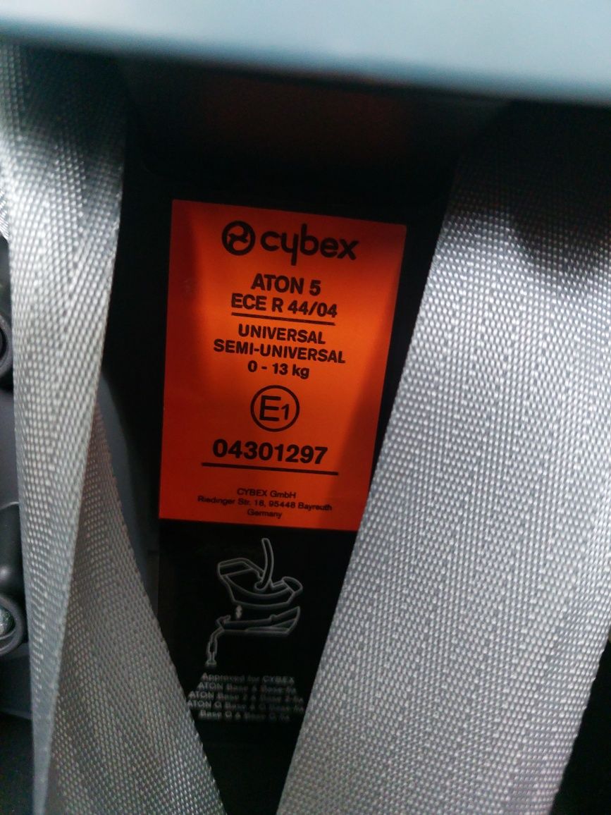 Cybex Aton 5 z bazą
