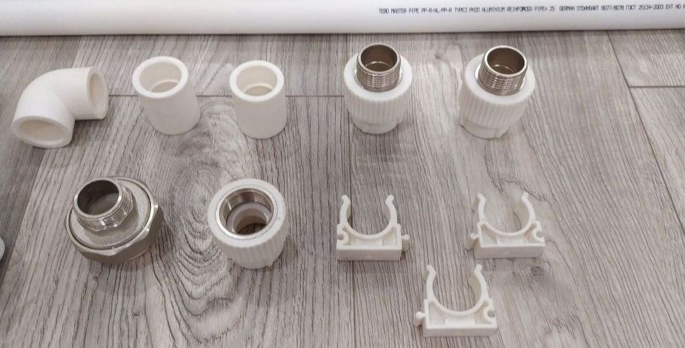 Поліпропіленові крани, американки, кути, кліпси, труба, тощо