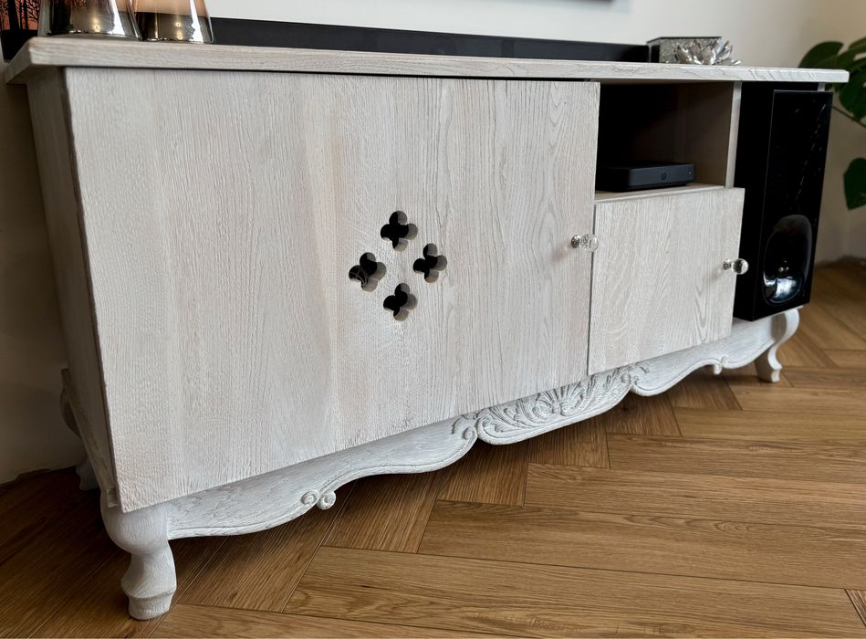 Szafka RTV, drewniana, bielona, na zamowienie