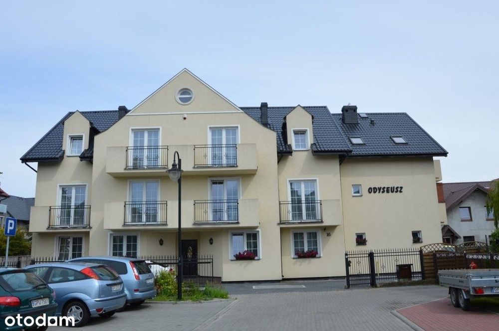 Duży Pensjonat 25 pokoi , działka 830 m2 centrum Jastarni