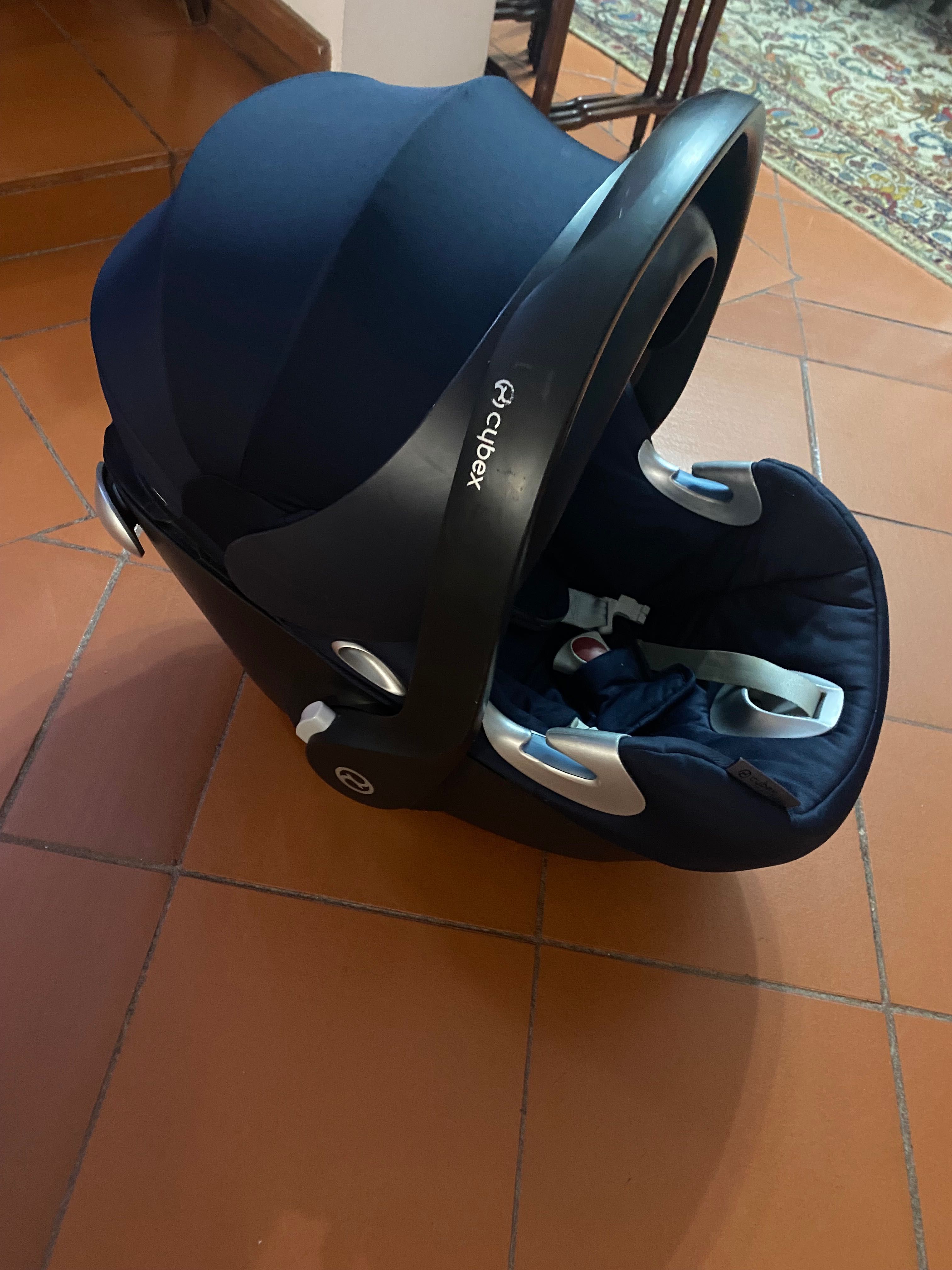 Carro Bebé Bugaboo + Ovo Cybex e Base Isofix
