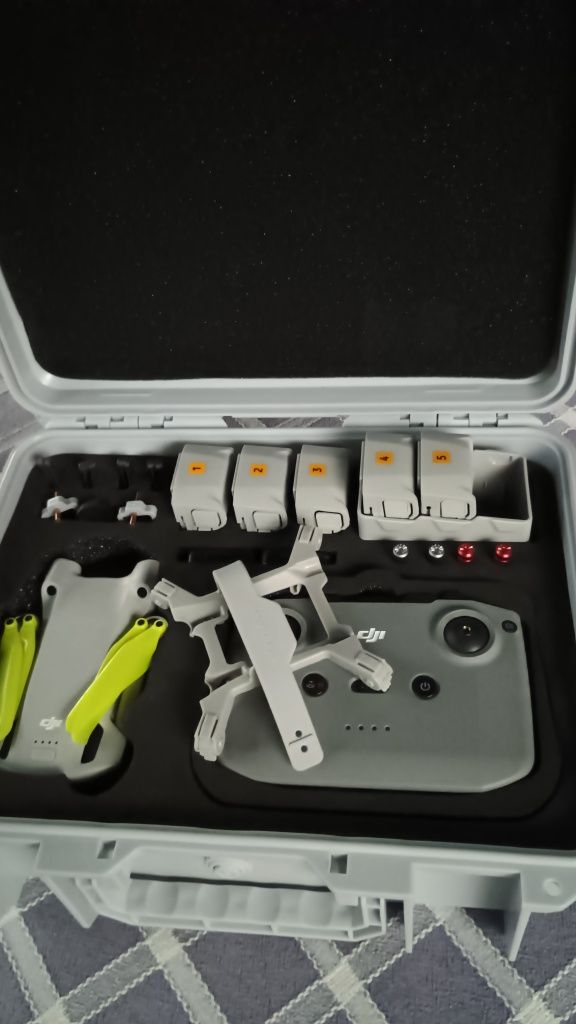 Dron Dji MiniI 3 PRO