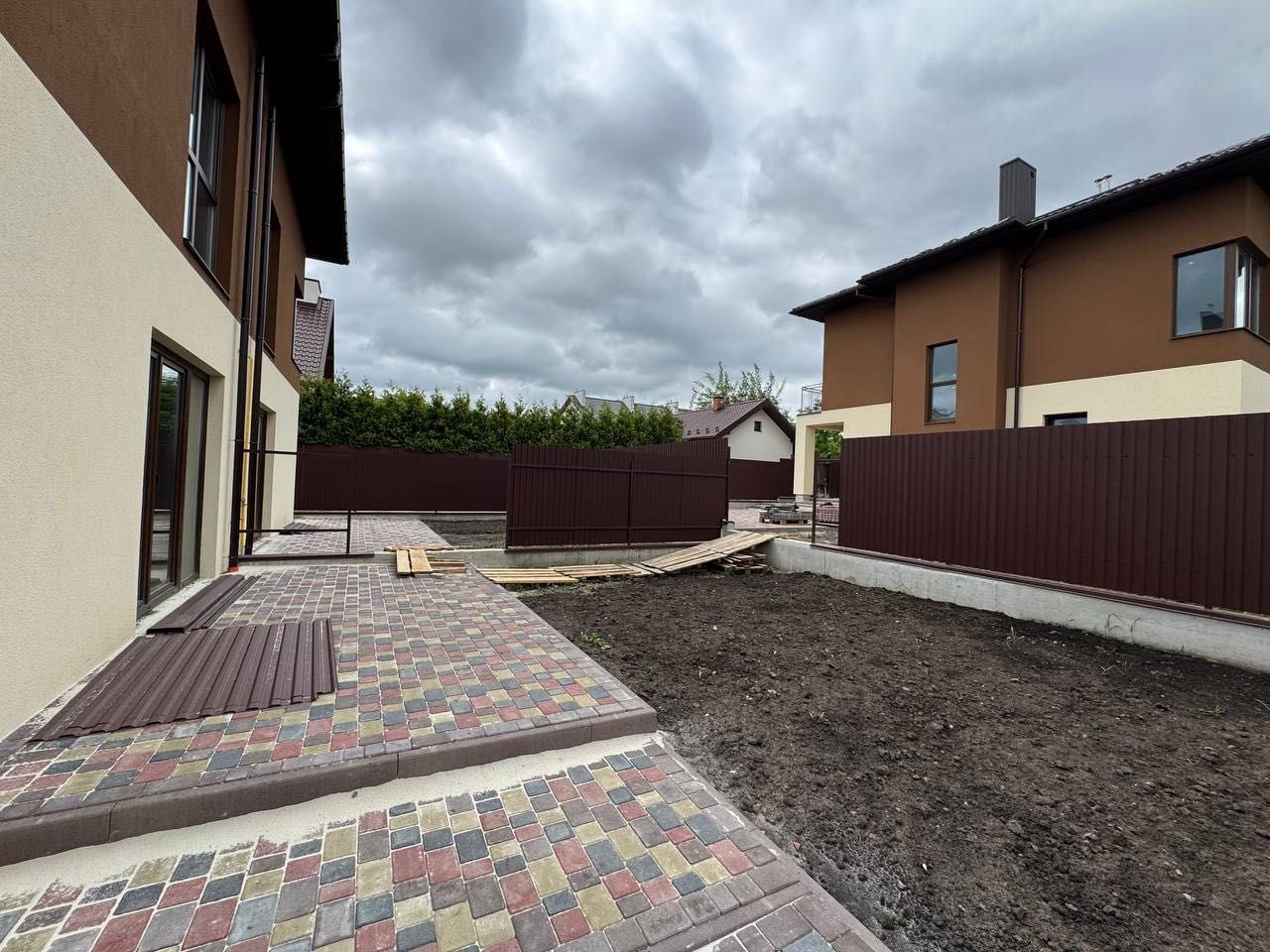 Продаж Дуплексу с. Солонка 3.5сот. землі