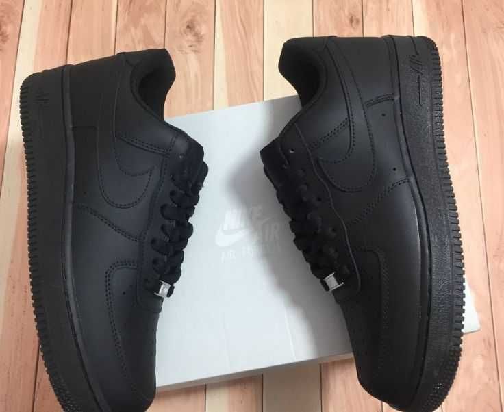 ButyDamskieTrampki NikeAirForce1 CzarnyR.42