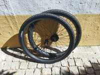 Aros 27.5 de bicicletas com pneus/ Pneus michelin