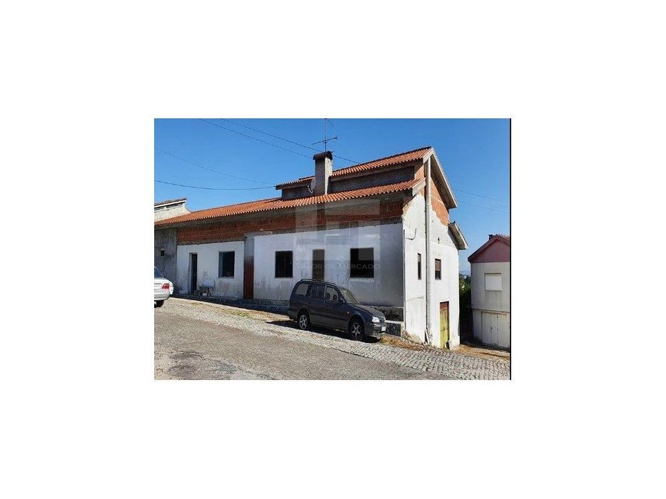Moradia Geminada, Chaves