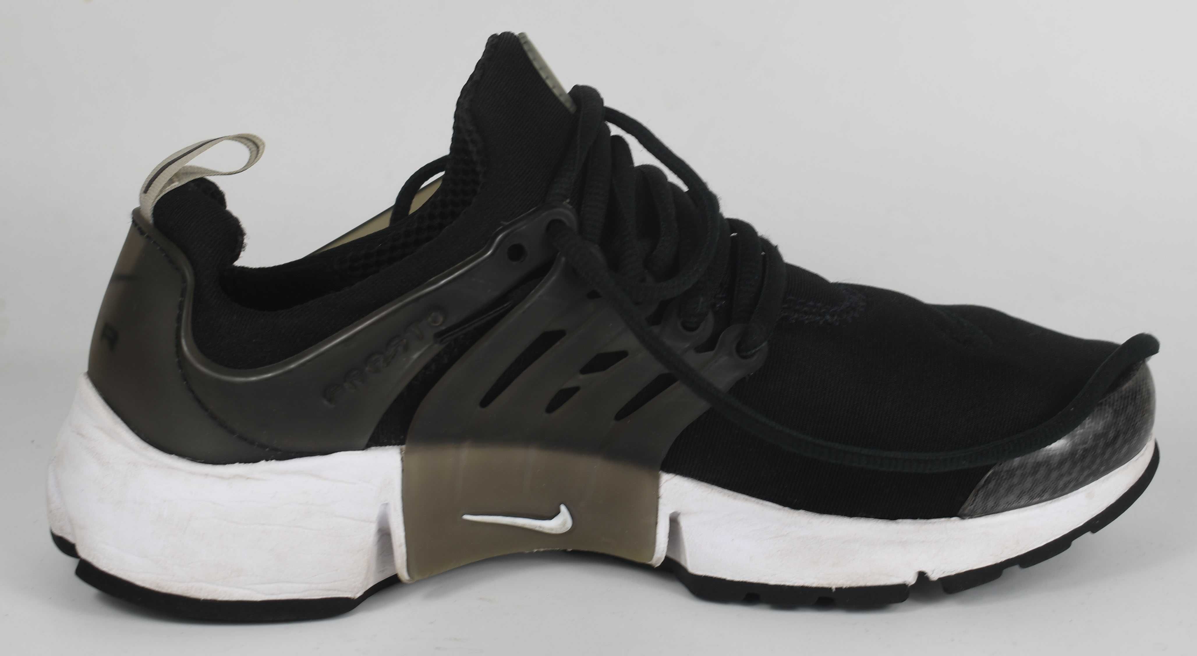 Używane z wadą Nike  Air Presto CT3550 rozmiar 40