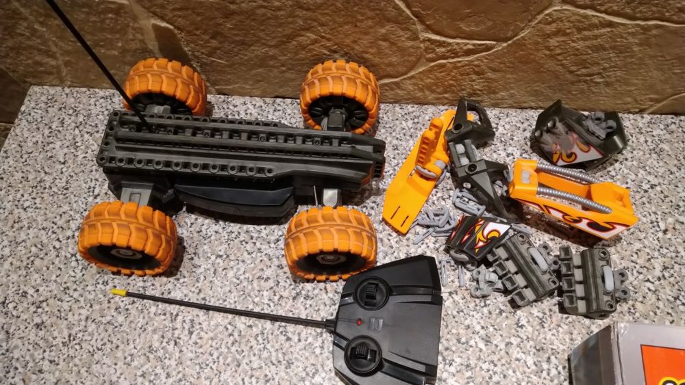 Lego  samochod  na radio