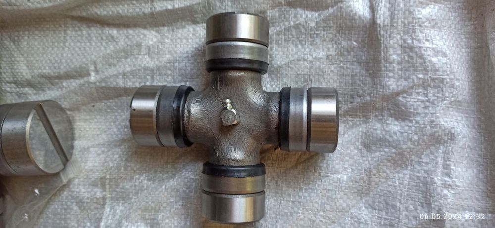 Крестовина карданного вала