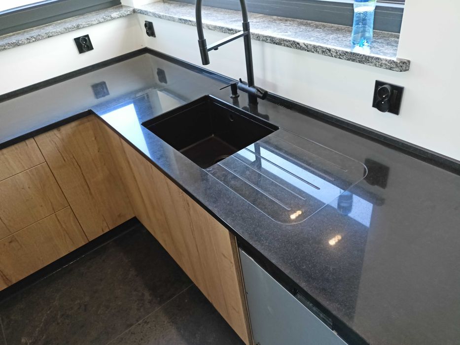 Parapety granitowe schody