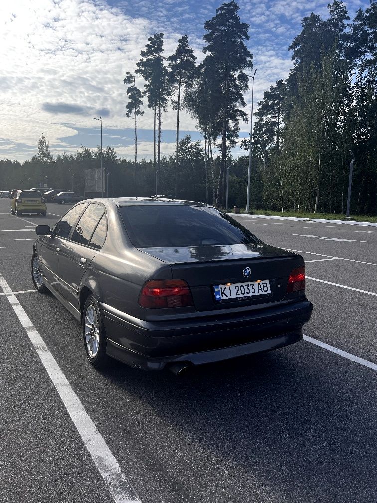 BMW E39 2.8 Шкіра • Люк • M-Руль • Автомат