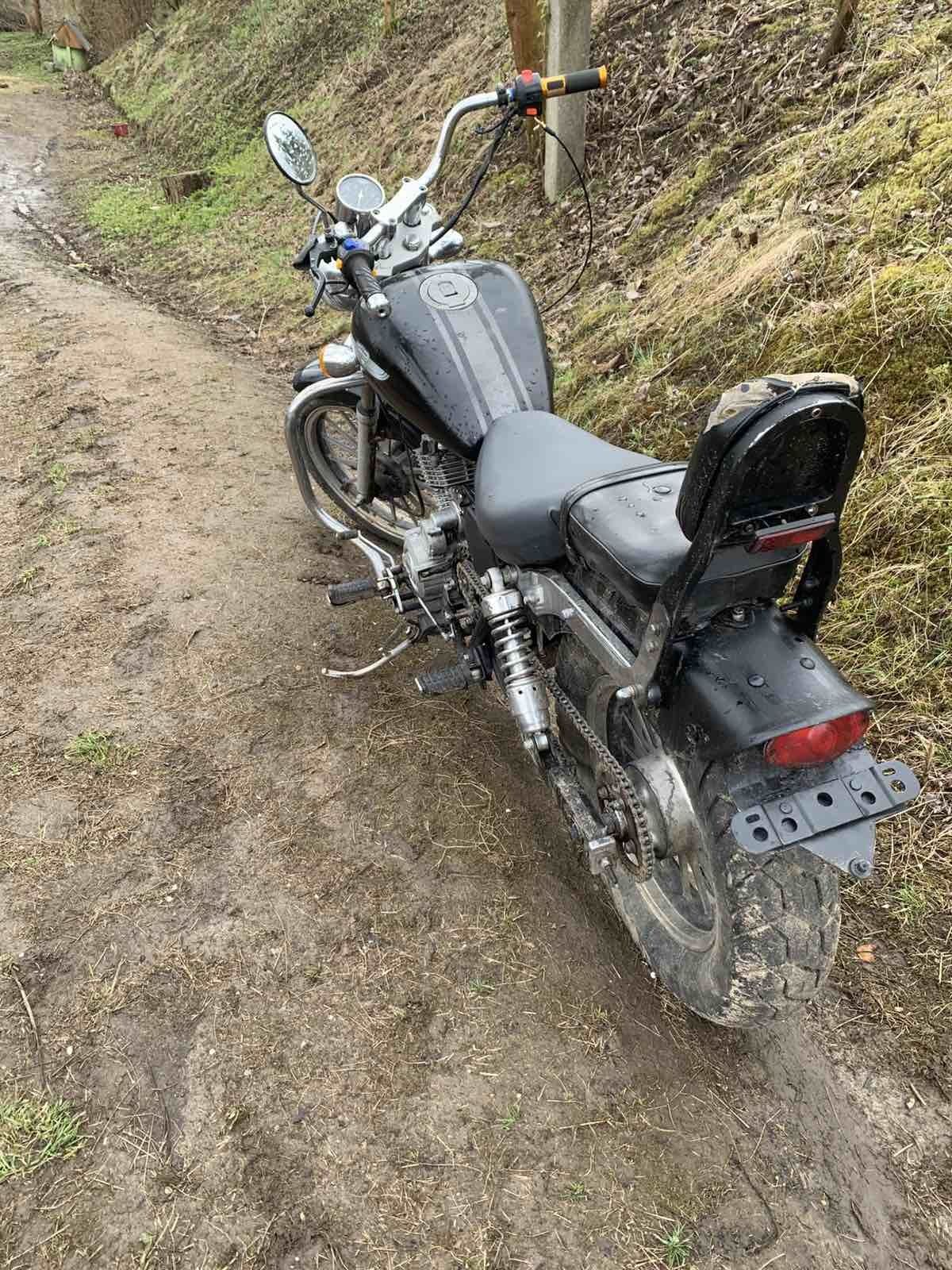 Продам мотоцикл Geon ,на ходу.