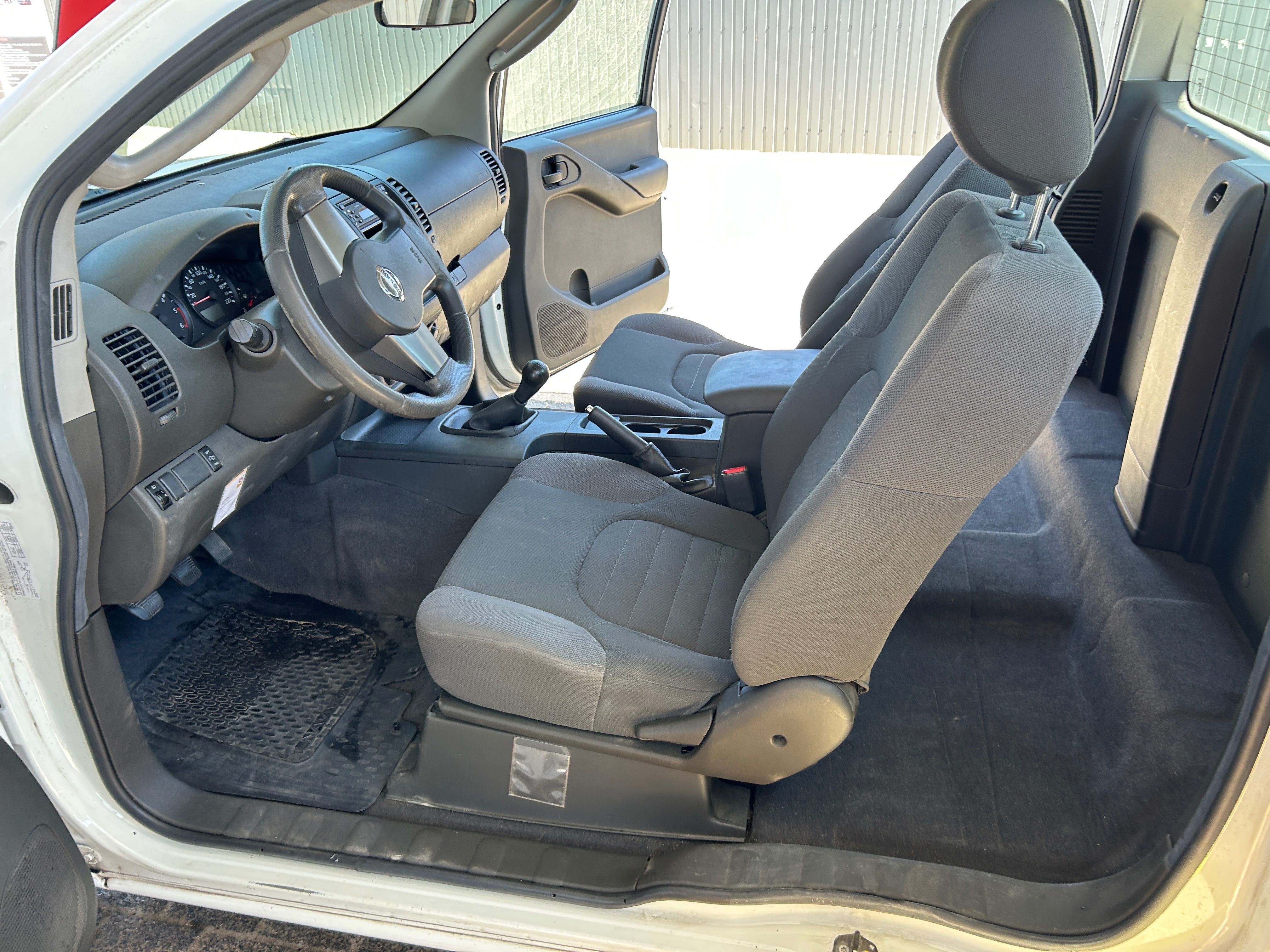 Nissan Navara 4x4 king cab 2.5 dci 174cv 105.000 km.