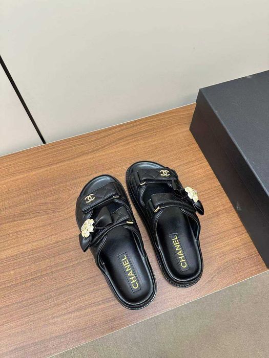 Buty, sandaly klapki, skora 100202