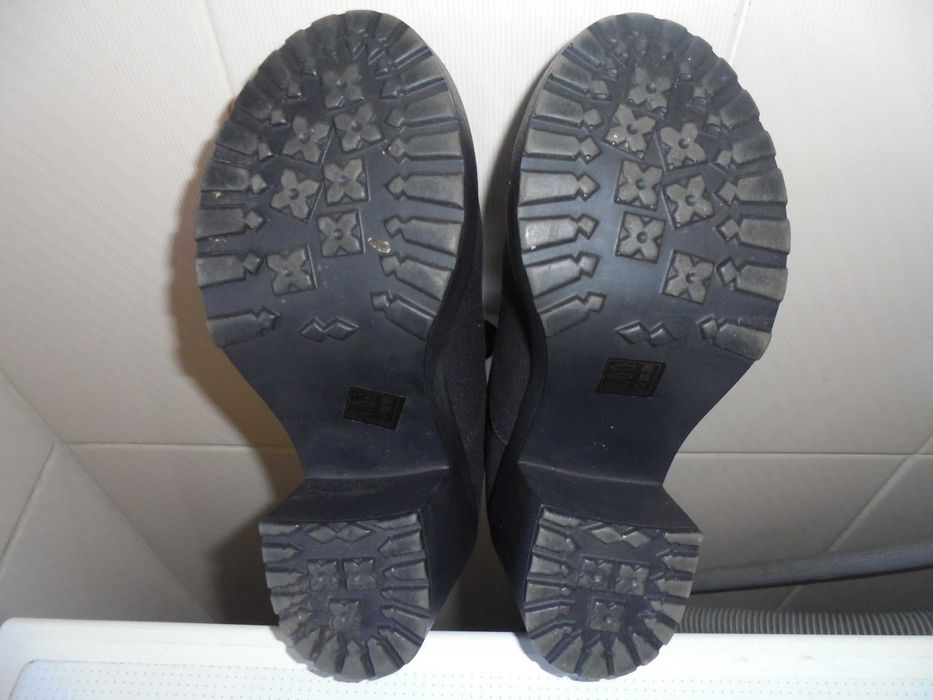 sapatos de senhora cor pretos