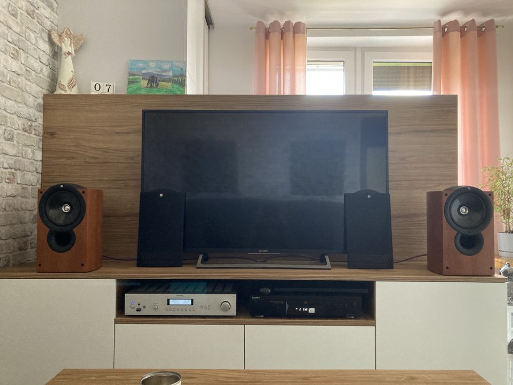 Kolumny podstawkowe Kef Q1