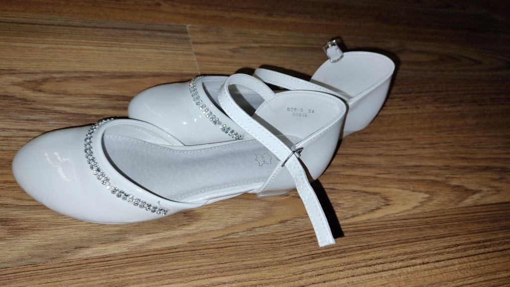 Buty lakierki białe do Komunii