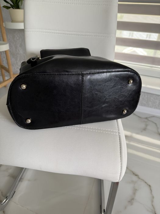 Шкіряна жіноча сумочка