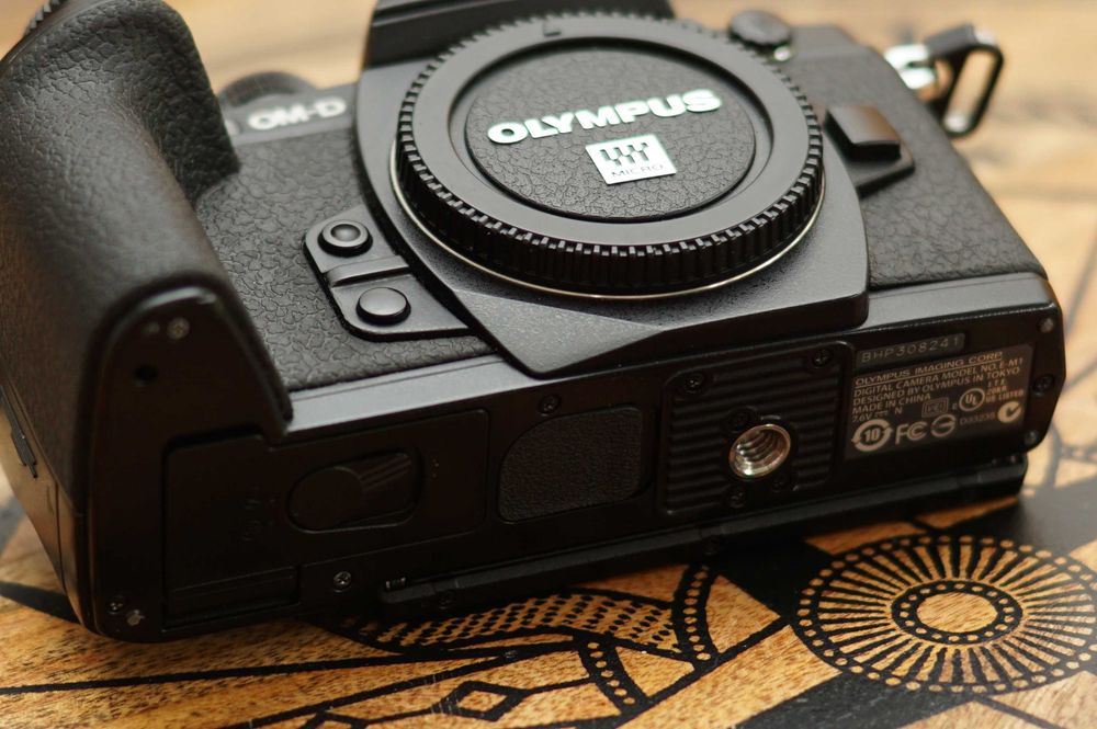 Olympus OM-D E-M1 mark I, micro 43, body