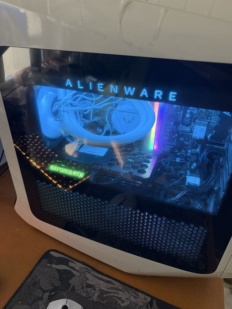 Alienware aurora r15 i9 12900k 64gb ddr5 2tb ssd psu1350w