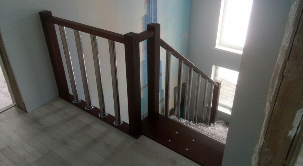 Лесницы, сходи, обшивка металевих та бетонних конструкцій деревом.