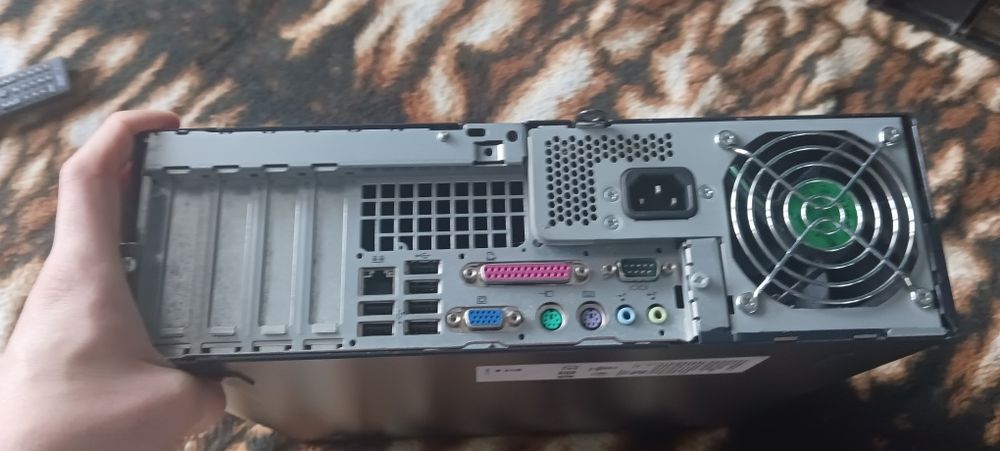 Komputer HP compaq dc7100sff Pentium 4 2gb tak, dysk 40g. Windows xp