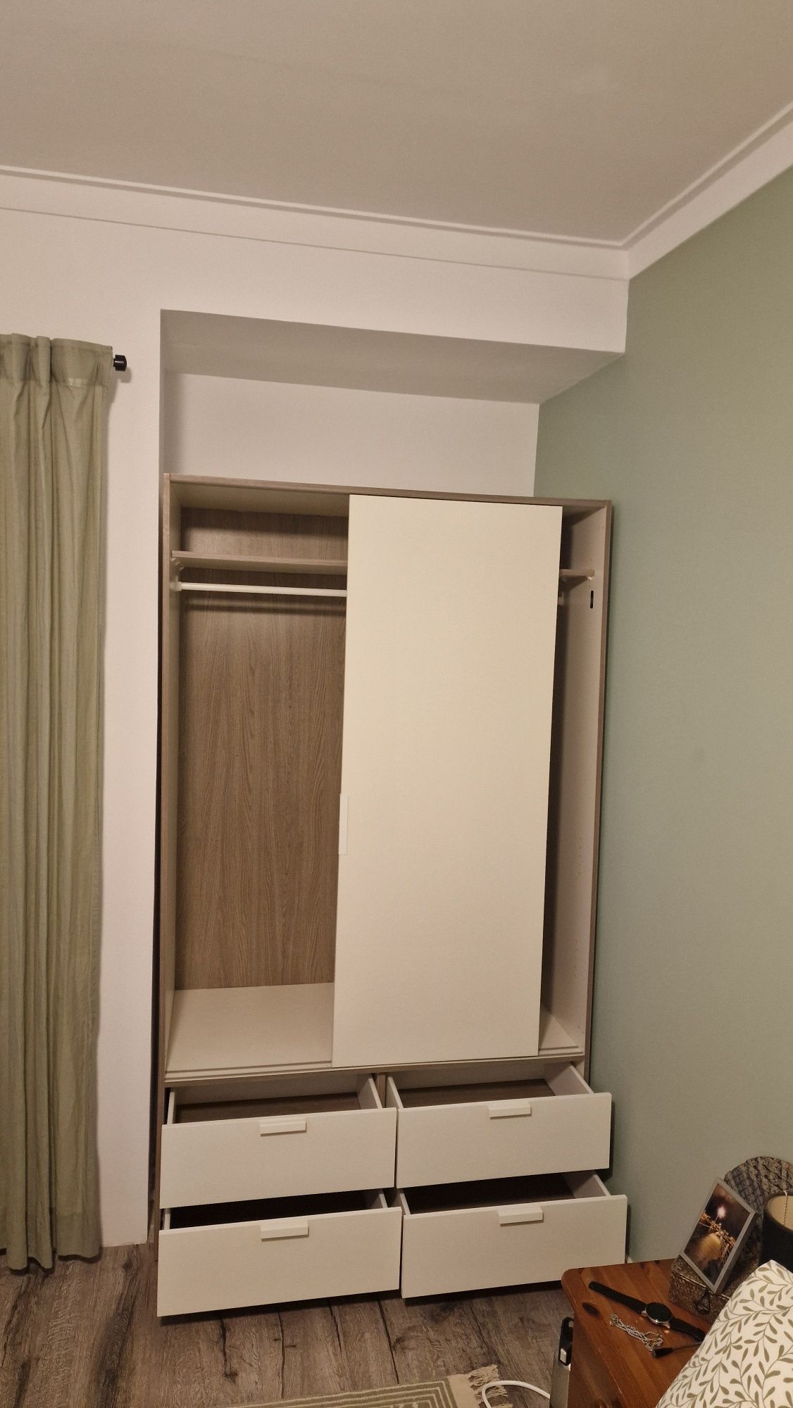 Armário de roupa ikea