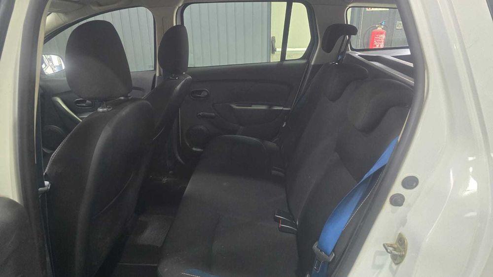 Dacia Logan 0.9 MCV - Salvado