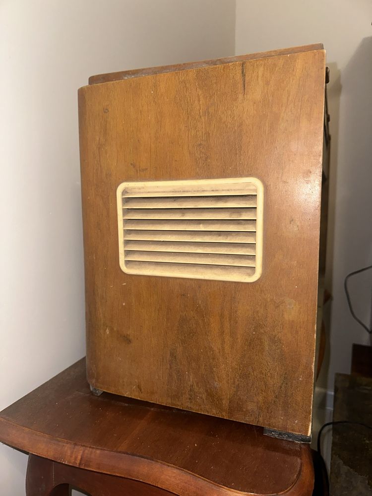 Stare radio prl z patefonem gramofonem Menuet