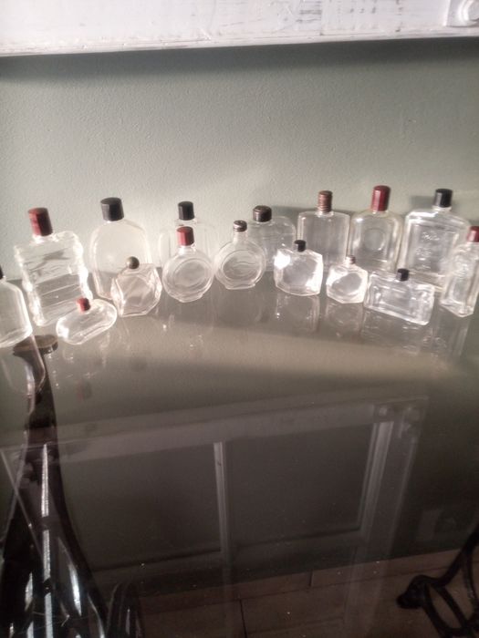 Stare buteleczki po perfumach-lata 20-30.