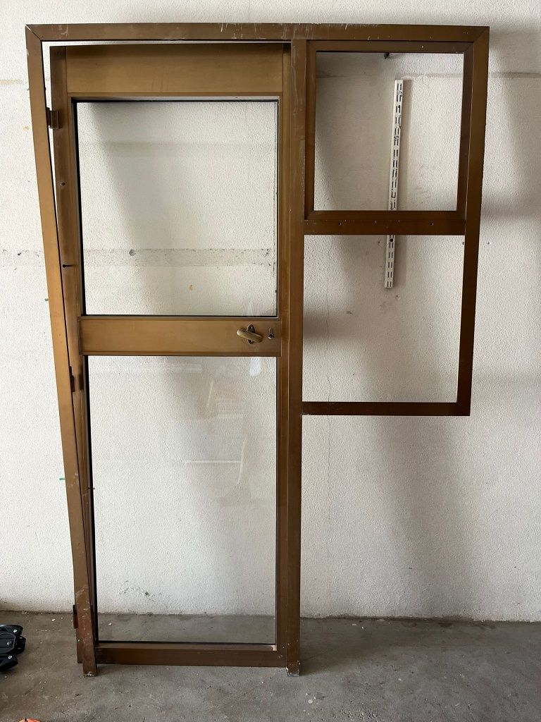 Porta com janela