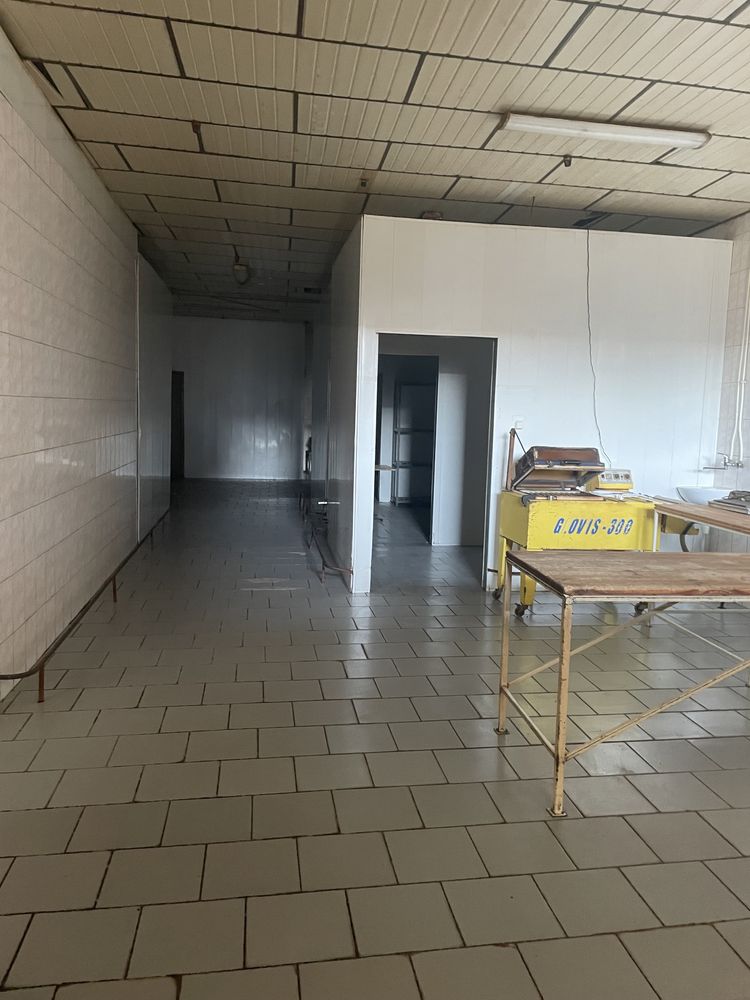 Комплекс виробничих, складських, офісних приміщень.