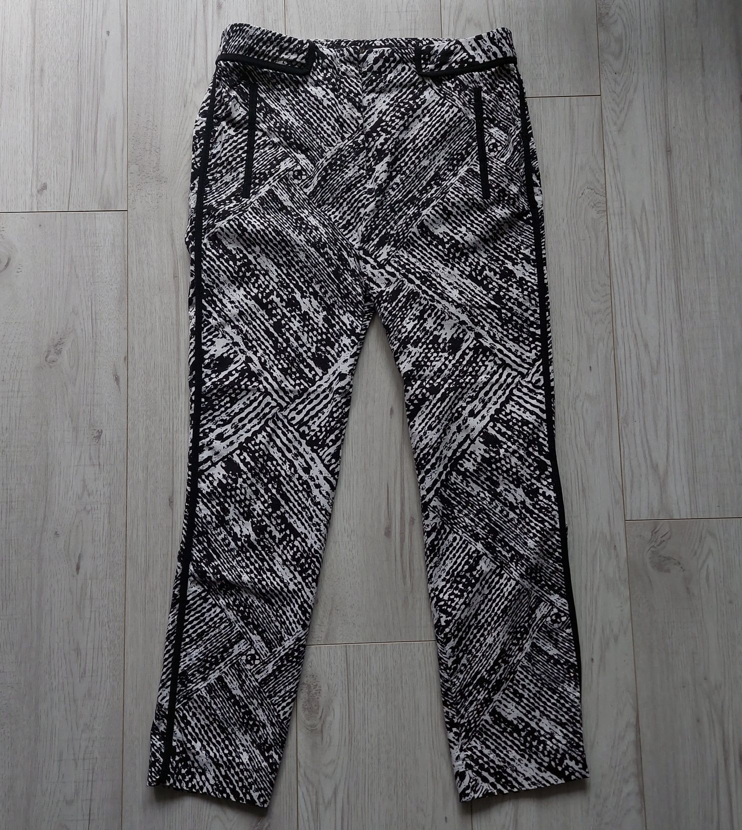 Spodnie damskie eleganckie cygaretki ZARA Basic rozmiar M