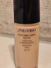 Тональний крем Shiseido Synchro Skin Glow