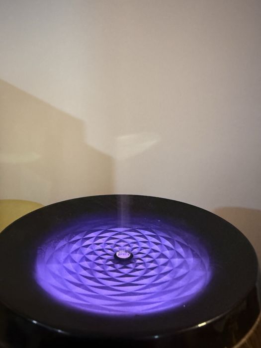 Purificador de cheirinhos agua com oleos ilumina liga á corrente