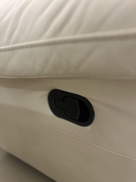 Розкішні шкіряні дивани 2-ка і 3-ка в білому кольорі з механізмом